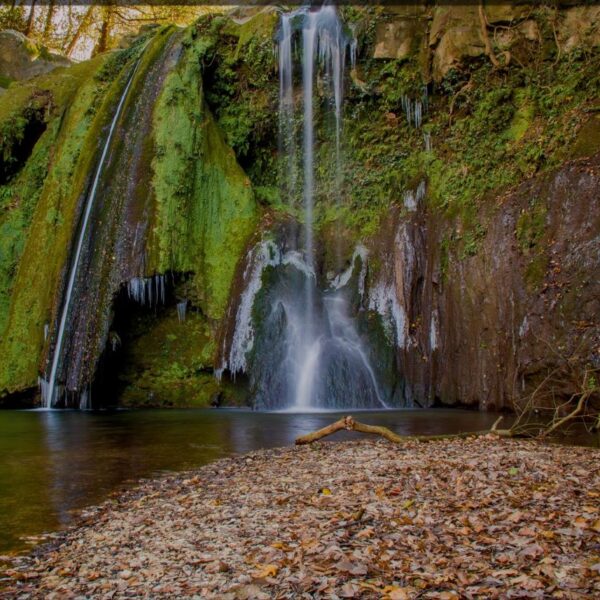 LE UNICHE CASCATE DI ROMA IMMERSE NELLA NATURA BORGO MEDIEVALE SAN VITTORINO